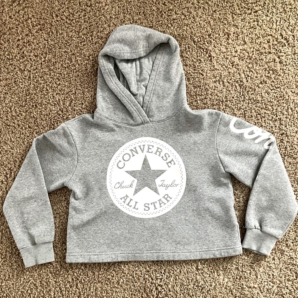 Medium Converse all star kids sweatshirt.